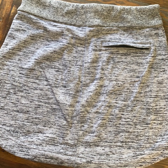 Athleta skirt size medium T - Picture 3 of 3